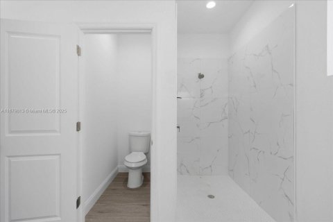 Casa en venta en Lehigh Acres, Florida, 3 dormitorios, 165.18 m2 № 1951370 - foto 19