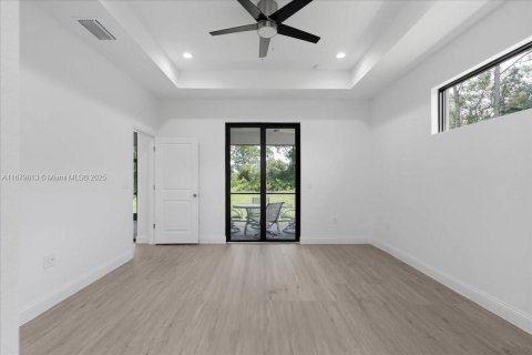 Casa en venta en Lehigh Acres, Florida, 3 dormitorios, 165.18 m2 № 1951370 - foto 21