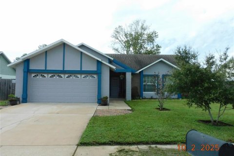 House in Kissimmee, Florida 3 bedrooms, 130.62 sq.m. № 2097845
