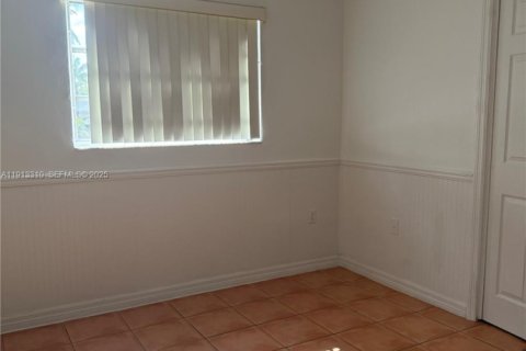 Villa ou maison à louer à Cutler Bay, Floride: 3 chambres, 93.18 m2 № 1976325 - photo 29