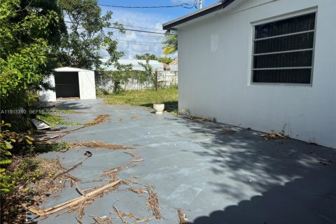 Villa ou maison à louer à Cutler Bay, Floride: 3 chambres, 93.18 m2 № 1976325 - photo 22