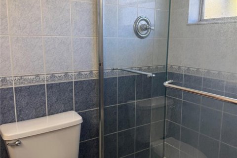 Villa ou maison à louer à Cutler Bay, Floride: 3 chambres, 93.18 m2 № 1976325 - photo 27