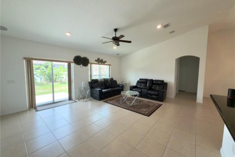 House in Kissimmee, Florida 4 bedrooms, 201.13 sq.m. № 2103807 - photo 7