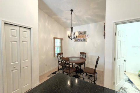 House in Kissimmee, Florida 4 bedrooms, 201.13 sq.m. № 2103807 - photo 14