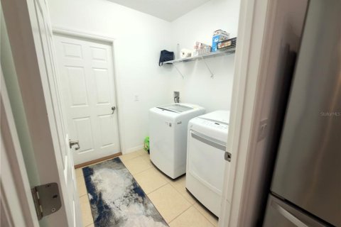 House in Kissimmee, Florida 4 bedrooms, 201.13 sq.m. № 2103807 - photo 23