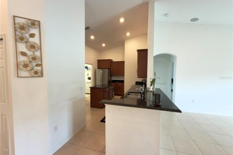 House in Kissimmee, Florida 4 bedrooms, 201.13 sq.m. № 2103807 - photo 12