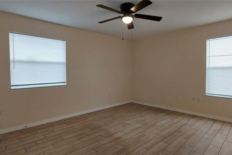 Casa en alquiler en Leesburg, Florida, 2 dormitorios, 89.37 m2 № 1899624 - foto 4