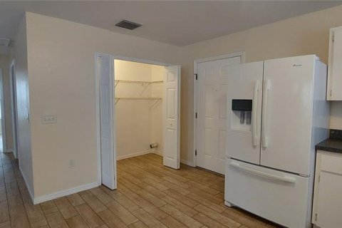 Casa en alquiler en Leesburg, Florida, 2 dormitorios, 89.37 m2 № 1899624 - foto 8