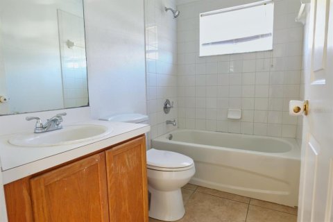 Villa ou maison à vendre à Riverview, Floride: 4 chambres, 143.44 m2 № 2433745 - photo 15