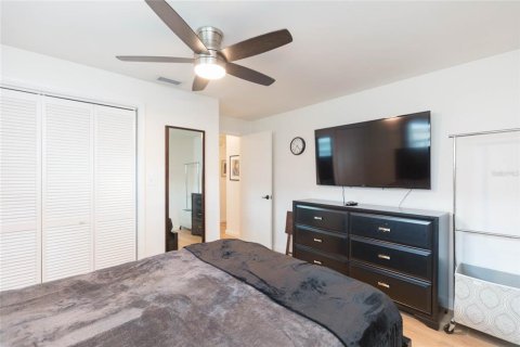 Villa ou maison à louer à New Port Richey, Floride: 2 chambres, 67.08 m2 № 2378266 - photo 20