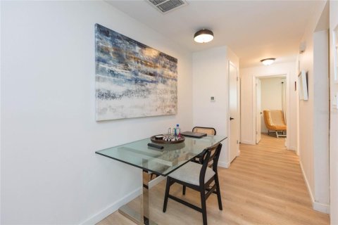 Villa ou maison à louer à New Port Richey, Floride: 2 chambres, 67.08 m2 № 2378266 - photo 8