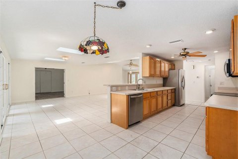 Casa en venta en Palm Harbor, Florida, 3 dormitorios, 174.93 m2 № 1865971 - foto 10