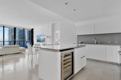 Copropriété à louer à Miami, Floride: 2 chambres, 116.03 m2 № 2048309 - photo 12