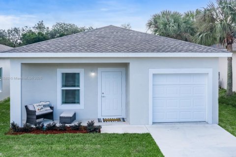 Villa ou maison à louer à Sebring, Floride: 3 chambres, 123.56 m2 № 1971686 - photo 1