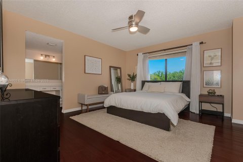 Condo in North Lauderdale, Florida, 2 bedrooms  № 1731174 - photo 17