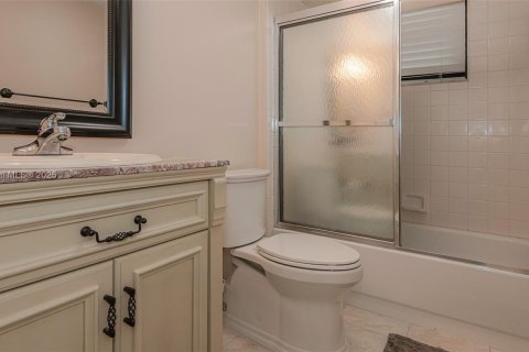 Condo in North Lauderdale, Florida, 2 bedrooms  № 1731174 - photo 24