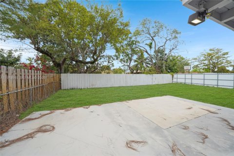 Купить виллу или дом в Норт-Майами, Флорида 3 спальни, 71.35м2, № 2048691 - фото 20