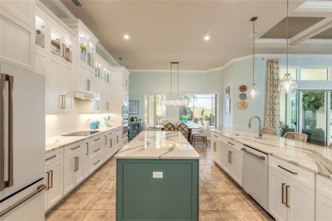 House in New Smyrna Beach, Florida 3 bedrooms, 266.26 sq.m. № 2258756 - photo 8