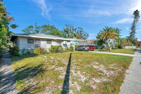 Propiedad comercial en venta en Gulfport, Florida, 5 dormitorios, 250.84 m2 № 1537310 - foto 3