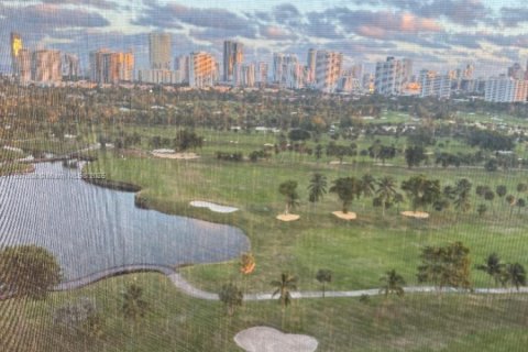 Condominio en venta en Aventura, Florida, 1 dormitorio, 84.82 m2 № 1864997 - foto 5