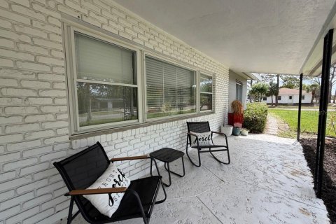 Villa ou maison à vendre à Sarasota, Floride: 3 chambres, 195.93 m2 № 2289492 - photo 6