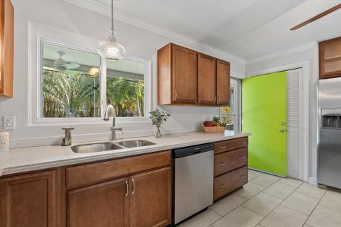 Villa ou maison à vendre à Sarasota, Floride: 3 chambres, 195.93 m2 № 2289492 - photo 19