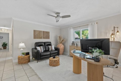 Villa ou maison à vendre à Sarasota, Floride: 3 chambres, 195.93 m2 № 2289492 - photo 9