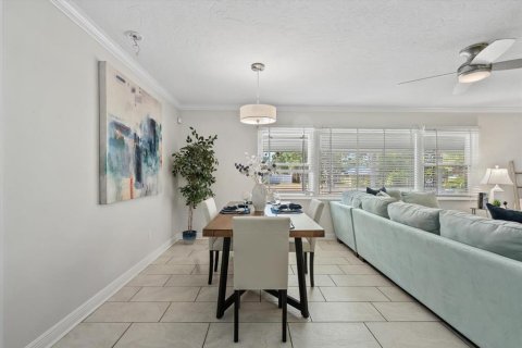 Villa ou maison à vendre à Sarasota, Floride: 3 chambres, 195.93 m2 № 2289492 - photo 13