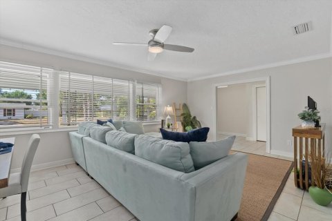 Villa ou maison à vendre à Sarasota, Floride: 3 chambres, 195.93 m2 № 2289492 - photo 11