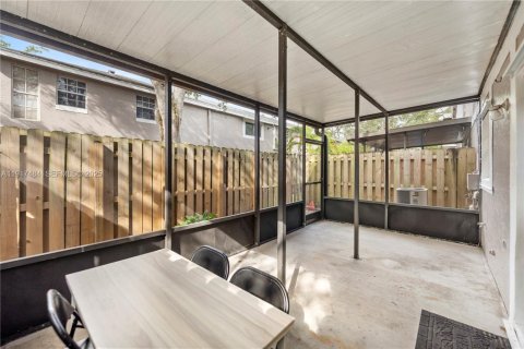 Снять в аренду таунхаус в Купер-Сити, Флорида 3 спальни, 138.24м2, № 1989209 - фото 26