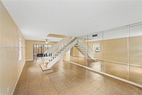 Снять в аренду таунхаус в Купер-Сити, Флорида 3 спальни, 138.24м2, № 1989209 - фото 29