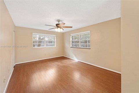 Снять в аренду таунхаус в Купер-Сити, Флорида 3 спальни, 138.24м2, № 1989209 - фото 10