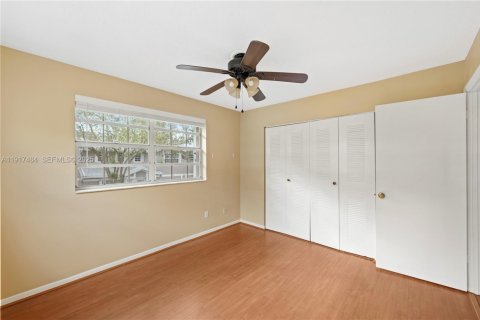 Снять в аренду таунхаус в Купер-Сити, Флорида 3 спальни, 138.24м2, № 1989209 - фото 19