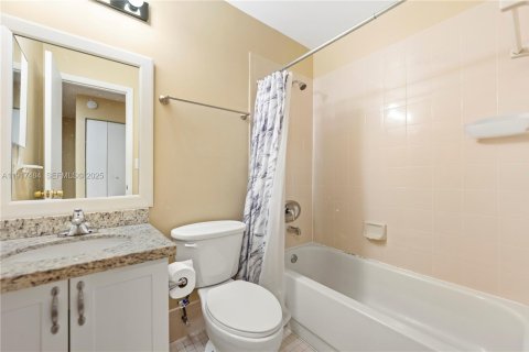 Снять в аренду таунхаус в Купер-Сити, Флорида 3 спальни, 138.24м2, № 1989209 - фото 21