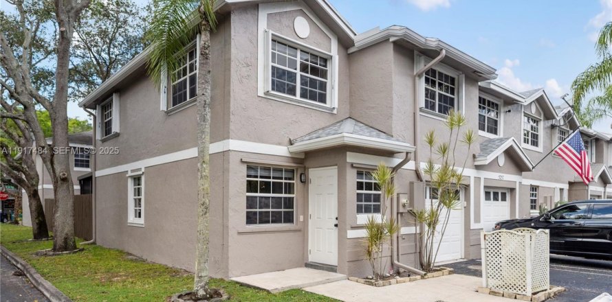 Таунхаус в Купер-Сити, Флорида 3 спальни, 138.24м2 № 1989209