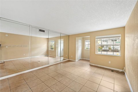 Снять в аренду таунхаус в Купер-Сити, Флорида 3 спальни, 138.24м2, № 1989209 - фото 30