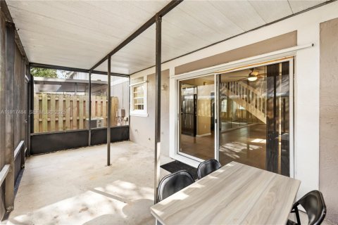 Снять в аренду таунхаус в Купер-Сити, Флорида 3 спальни, 138.24м2, № 1989209 - фото 24