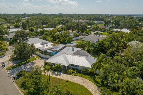 Casa en venta en Bradenton, Florida, 9 dormitorios, 476.96 m2 № 2224480 - foto 2
