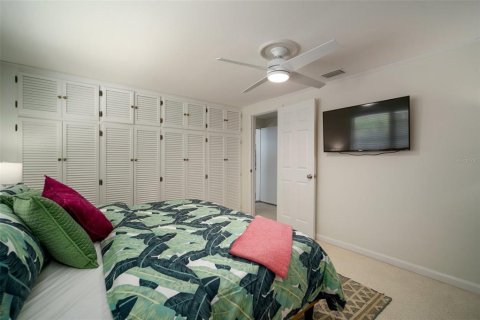 Casa en venta en Bradenton, Florida, 9 dormitorios, 476.96 m2 № 2224480 - foto 16
