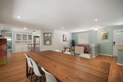 Casa en venta en Bradenton, Florida, 9 dormitorios, 476.96 m2 № 2224480 - foto 25