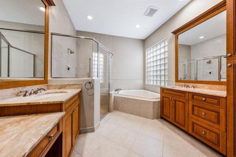 Villa ou maison à vendre à West Palm Beach, Floride: 4 chambres, 354.79 m2 № 2248369 - photo 28