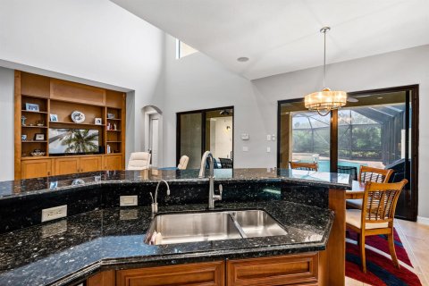 Villa ou maison à vendre à West Palm Beach, Floride: 4 chambres, 354.79 m2 № 2248369 - photo 22