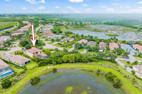 Villa ou maison à vendre à West Palm Beach, Floride: 4 chambres, 354.79 m2 № 2248369 - photo 7