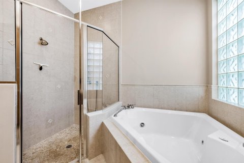 Villa ou maison à vendre à West Palm Beach, Floride: 4 chambres, 354.79 m2 № 2248369 - photo 29
