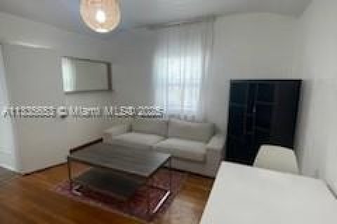 Casa en venta en Miami Beach, Florida, 6 dormitorios, 237.18 m2 № 1861882 - foto 7