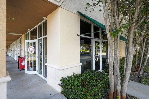 Propiedad comercial en venta en Miramar, Florida № 1766432 - foto 7