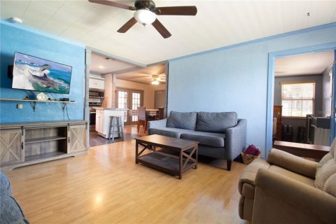 House in Clearwater, Florida 3 bedrooms, 103.86 sq.m. № 1812710 - photo 8