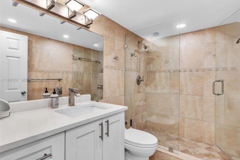 Condo in Pompano Beach, Florida, 3 bedrooms  № 2054382 - photo 24