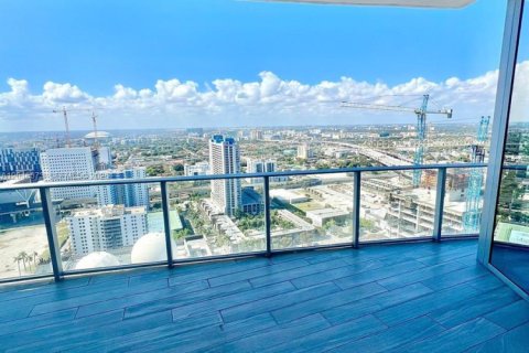 Condo in Miami, Florida, 1 bedroom № 2243113 - photo 21