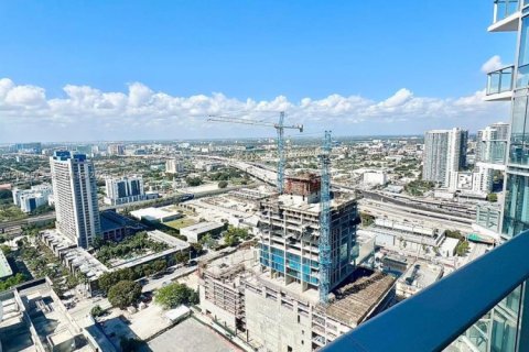 Condo in Miami, Florida, 1 bedroom № 2243113 - photo 27